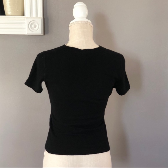 Chanel tshirt sweater - Picture 2 of 5